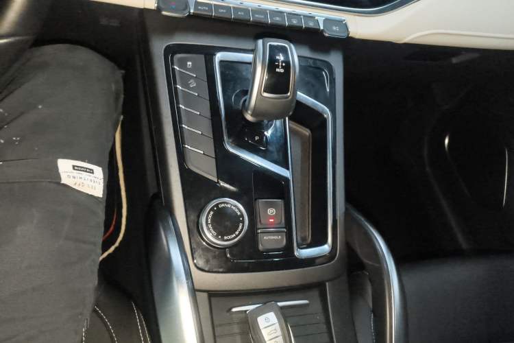 Used Geely Auto Emgrand X7 Sport 2022 Boyue X 1.8TD DCT Smart Model Gear Lever