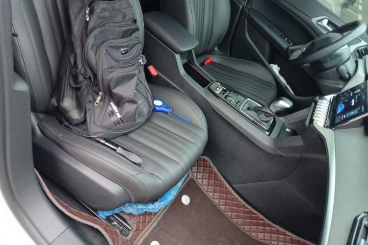 Used Peugeot 408 2022 1.6T Light-Chasing Edition
