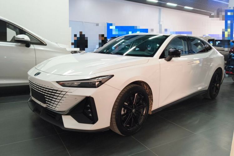 Used Changan UNI-V iDD 2023 ZhiDian iDD 1.5T 113km Smart & Fun Version