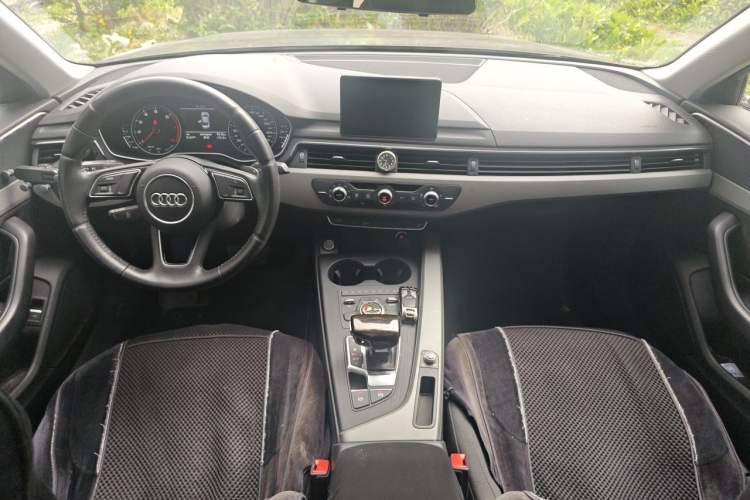 Used Audi A4L 2017 Plus 40 TFSI Ambition Model
