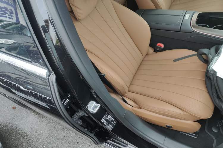 Used Mercedes-Benz E-Class 2024 E 300 L Stylish Model Right Front Seat