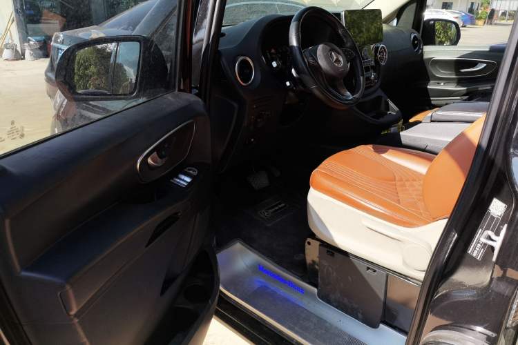 Used Mercedes-Benz Vito 2018 2.0T Business Version China VI Emission Standard Driver Seat