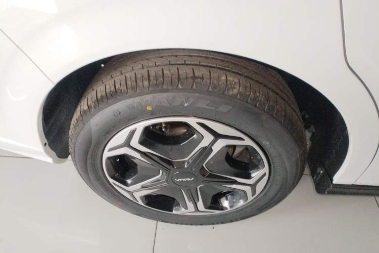 Used Dongfeng Aeolus Yixuan 2026 1.5L Automatic Luxury Edition
