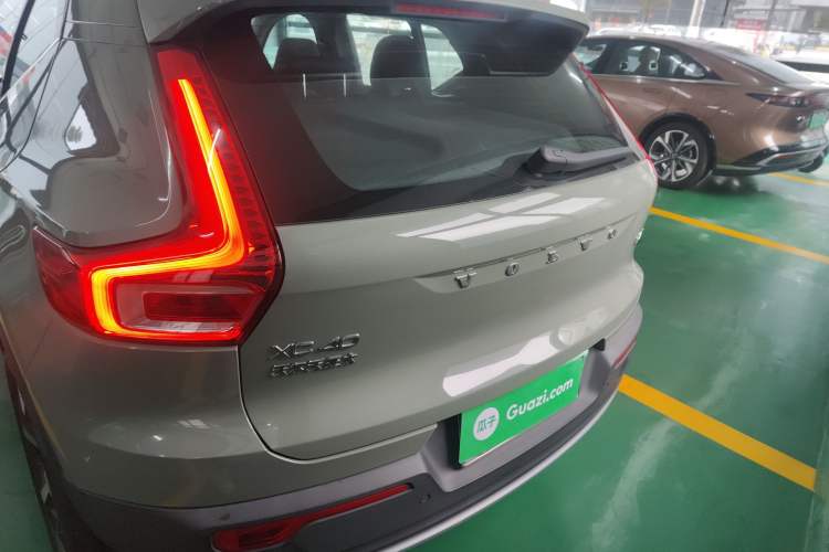 Used Volvo XC40 2024 B4 4x4 Smart Luxury Edition