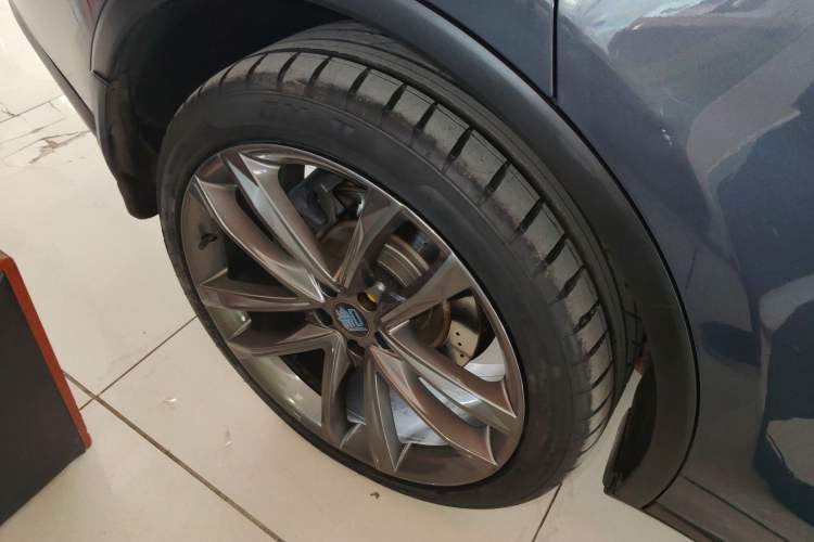 Used BYD Tang New Energy 2018 DM 2.0T All-Wheel Drive Smart Connect Genesis Edition 7 Seats China V Emission Standard
