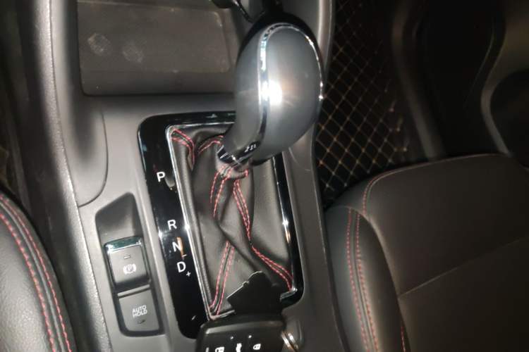 Used CHANGAN CS75 2016 1.8T Automatic Elite Model China V Standard Gear Lever