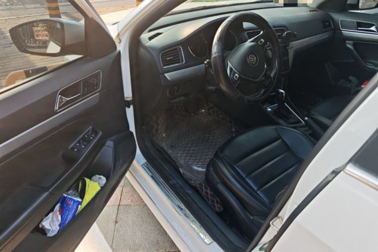 Used Volkswagen Gran Lavida 2017 180TSI DSG Comfort Edition Driver Seat