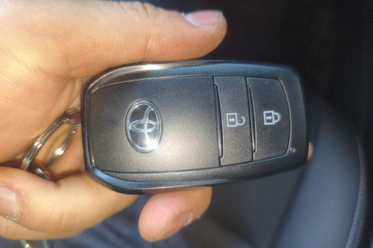 Used Toyota Corolla Cross 2024 2.0L Elite Edition Vehicle Key