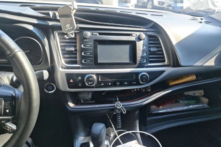 Used Toyota Highlander 2018 2.0T Four-Wheel Drive Luxury Edition 7 Seats China V Emission Standard
