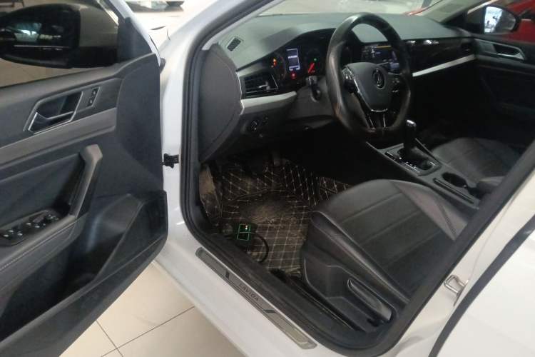 Used Volkswagen Lavida 2019 1.5L Automatic Comfort Edition China VI Standard Driver Seat