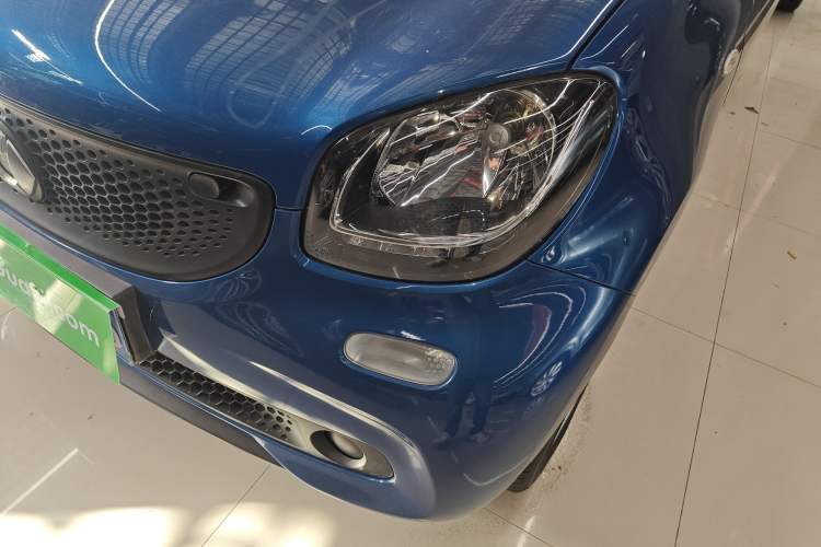 Used smart forfour 2016 1.0L 52 kW Dynamic Edition