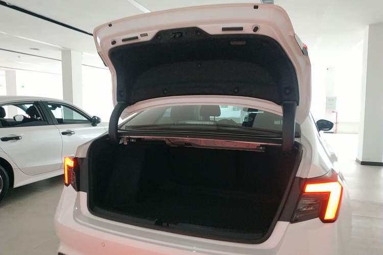 Used Honda Integra 2025 240TURBO CVT Tech Edition
