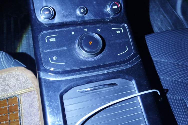 Used NETA U 2022 Pro 400 Comfort Edition Gear Lever