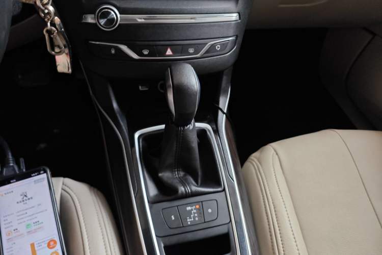 Used Peugeot 408 2014 1.8L Automatic Luxury Edition Gear Lever