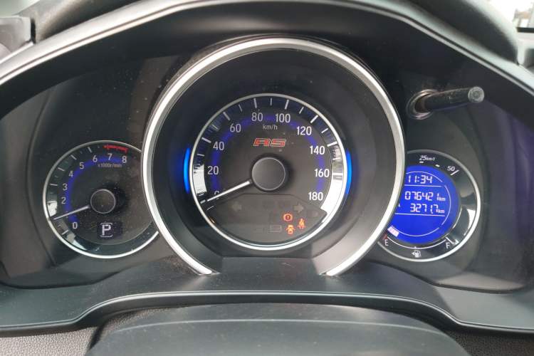 Used Honda Fit 2016 1.5L LXS CVT Comfort Sunroof Version
