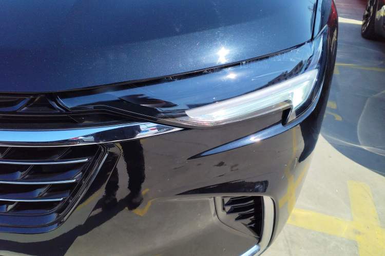 Used Buick Envision 2022 Encore Plus 652T Five-Seat Luxury Model