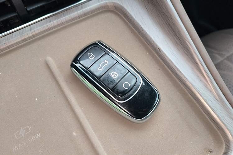 Used Chery Tiggo 8 PLUS 2025 290TGDI DCT Prestige 5-Seater
