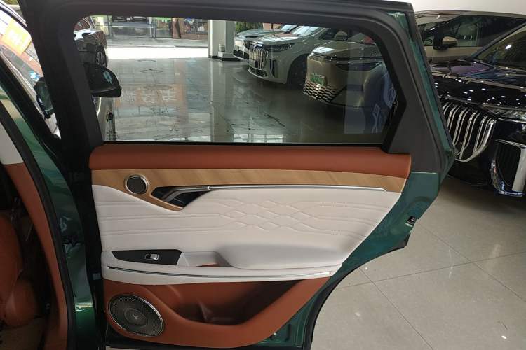 Used VOYAH FREE 2024 Ultra-Long Range Intelligent Driving Version Interior 6