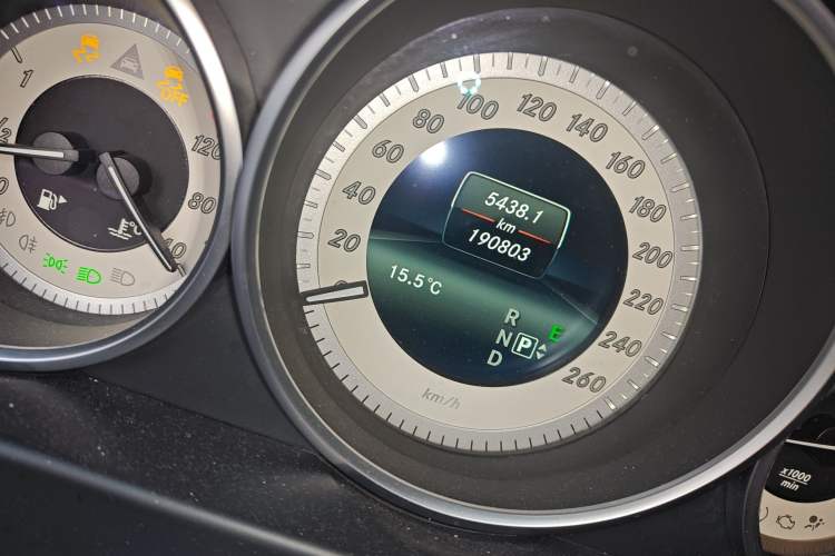 Used Mercedes-Benz E-Class 2015 E 260 L Sport & Fashion Model