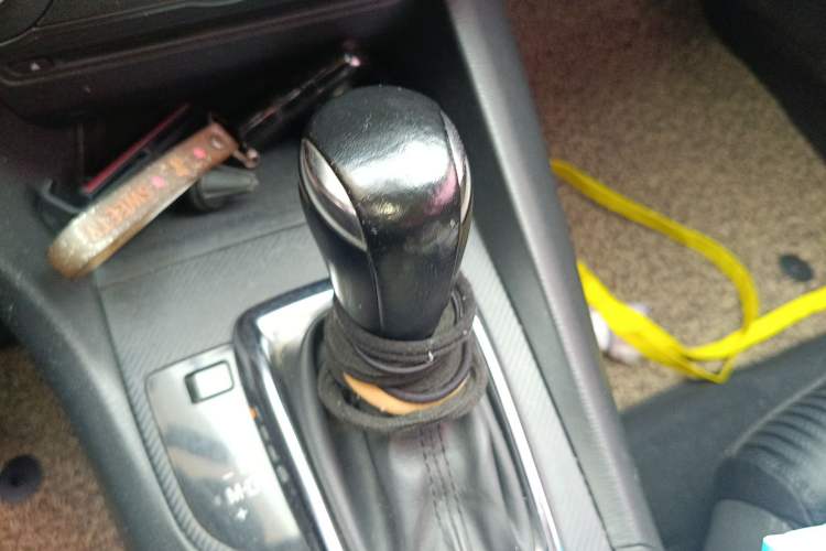 Used Mazda 3 Axela 2014 Sedan 1.5L Automatic Comfort Model