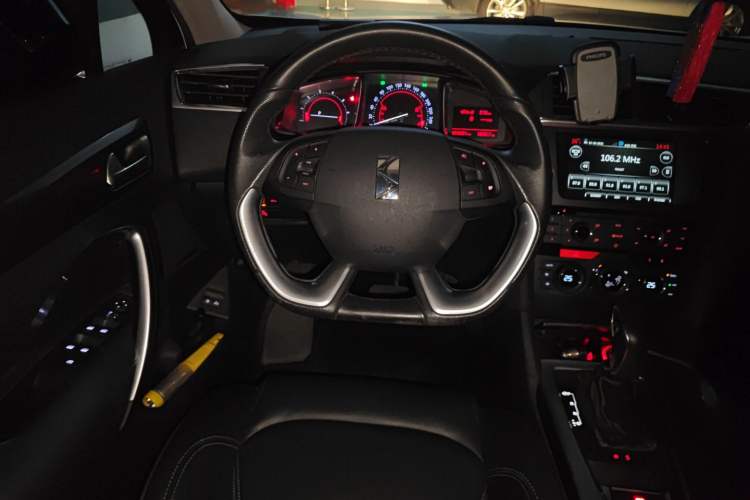 Used DS 6 2016 1.6T Luxury Edition THP160
