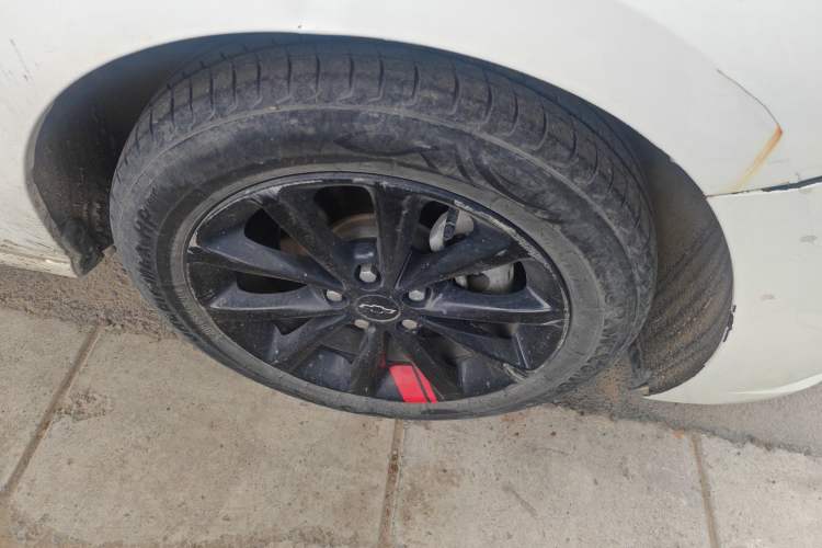 Used Chevrolet Cruze 2018 Redline 320 Automatic Pioneer Edition Right Front Wheel Hub