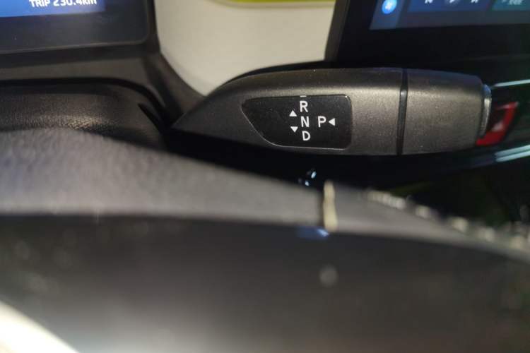 Used SOL E10X 2021 302 km Range Luxury Version 30.2 kWh
