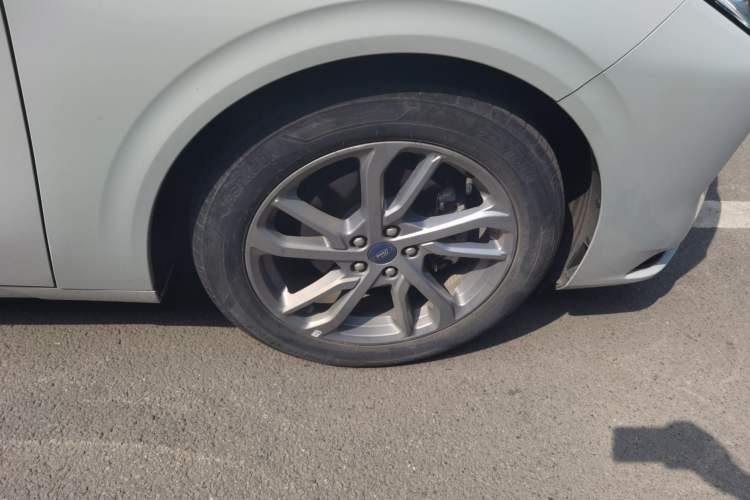 Used Ford Mondeo 2023 EcoBoost 180 Luxury Model Right Front Wheel Hub