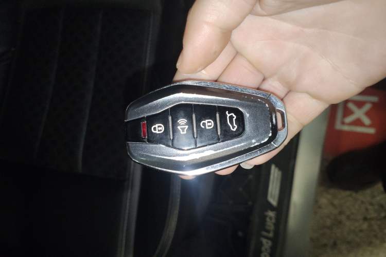 Used JETOUR X90 2019 1.6T DCT Luxury Travel Edition 6 Seats China VI Standard Vehicle Key