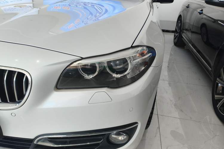 Used BMW 5 Series 2014 525Li Luxury Design Package
