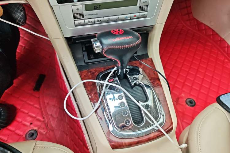 Used Volkswagen Passat 2009 1.8T Automatic Luxury Edition Gear Lever