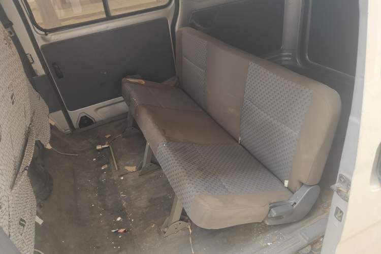 Used Wuling Zhiguang 2015 1.2L Practical LS-I Model
