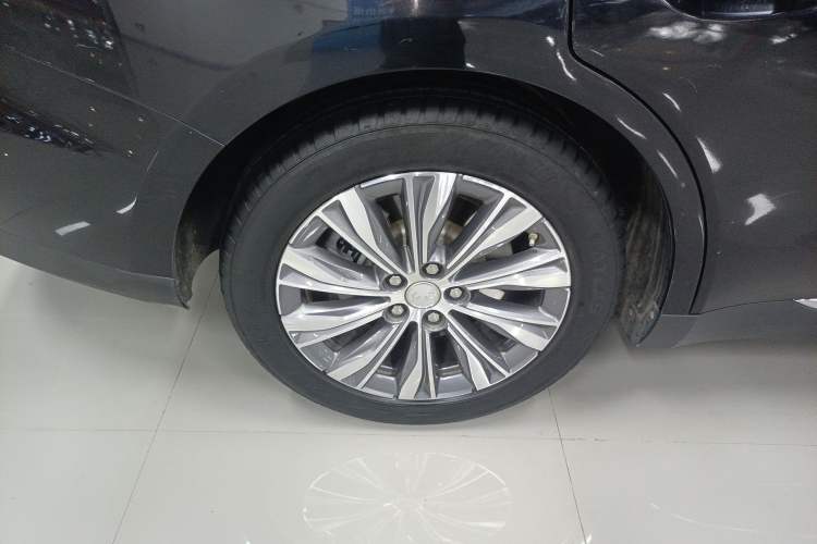 Used Hongqi E-QM5 2023 560km PLUS Right Rear Wheel Hub