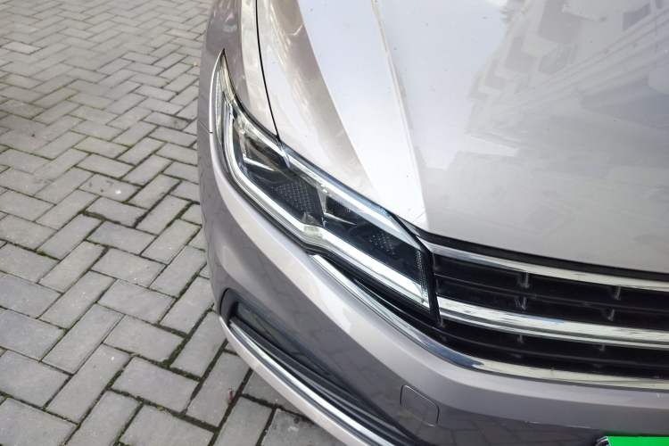 Used Volkswagen Bora 2020 280TSI DSG Elite Edition Right Front Headlight