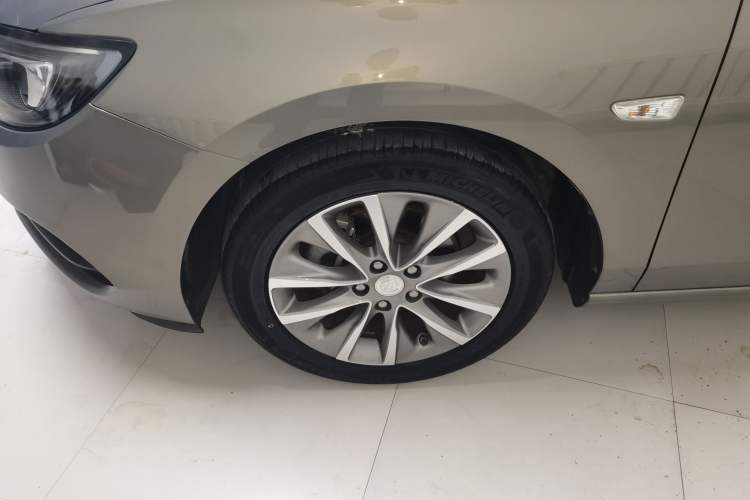 Used Buick GL6 2019 18T 6-Seater Connected Luxury Version China VI Standard