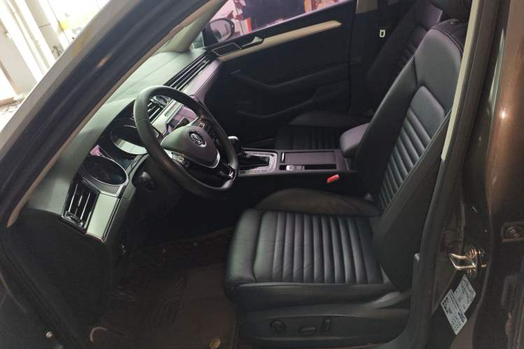 Used Volkswagen Magotan 2018 330TSI DSG Advanced Model
