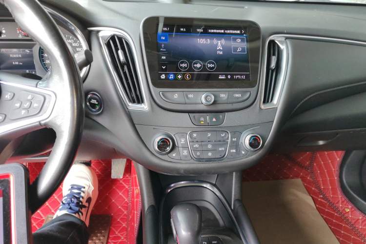 Used Chevrolet Malibu XL 2022 535T Automatic Sport Edition Audio And AC Panel