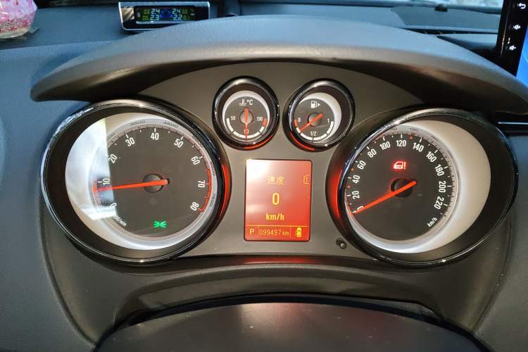 Used Opel Meriva 2013 1.4T Luxury Model
