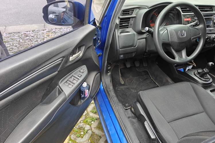 Used Honda Fit 2016 1.5L LX Manual Comfort Model
