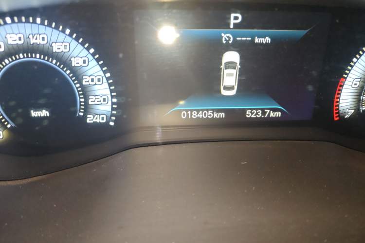 Used Peugeot 408 2022 1.6T Light-Chasing Edition Odometer Close Up