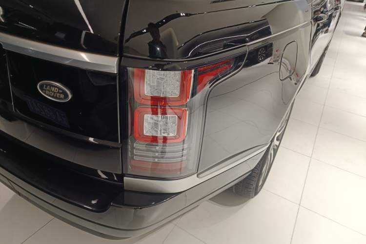 Used Land Rover Range Rover Vogue 2017 3.0T Gasoline HSE Middle East