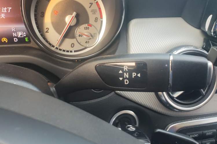 Used Mercedes-Benz GLA 2015 GLA 200 Fashion Model Gear Lever