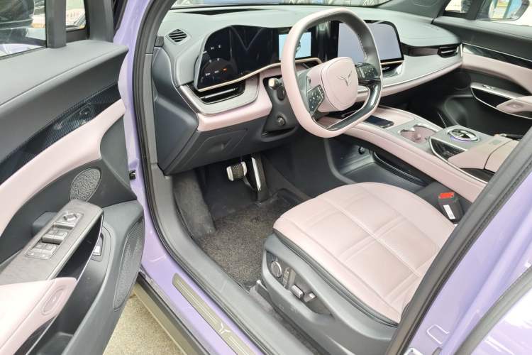 Used Hongqi Tiangong 08 2025 680 Ultra Four-Wheel-Drive Version Driver Seat