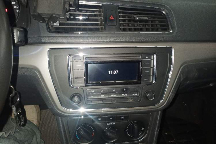 Used Volkswagen Lavida 2015 1.6L Automatic Comfort Edition
