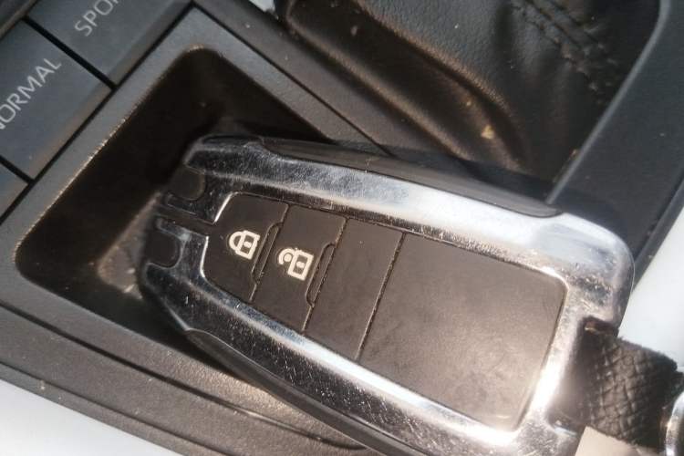 Used Toyota Wildlander 2023 2.0L CVT Two-Wheel Drive Luxury PLUS Edition Vehicle Key