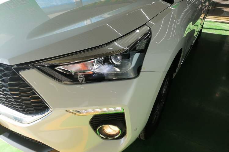 Used Haval H6 Coupe 2018 Red-Label 1.5T Automatic Two-Wheel Drive Luxury Model
