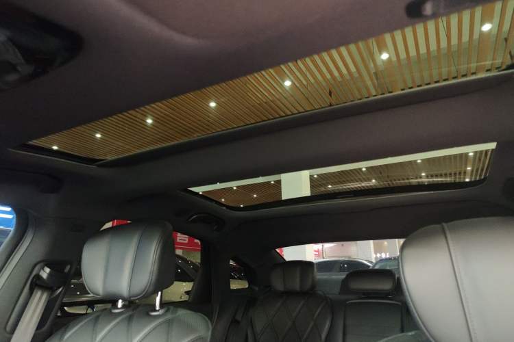 Used Chery Fulwin A9L 2025 Model, Four-Wheel Drive High-Energy Peak Edition Headliner