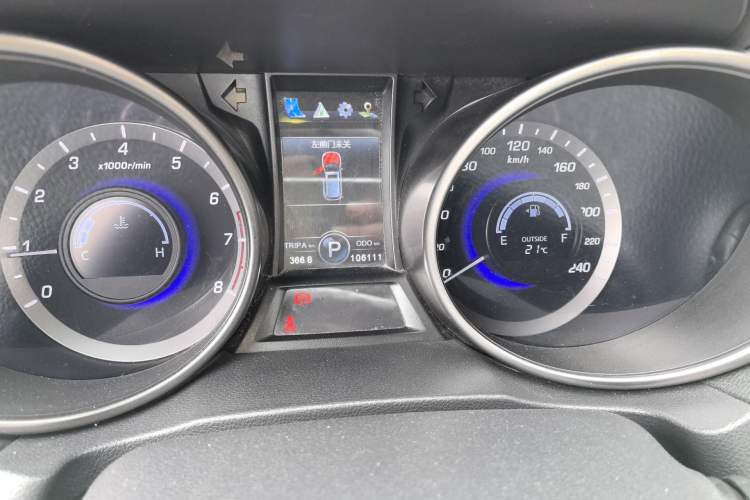 Used CHANGAN CS75 2017 Shangkui Edition 1.5T Automatic Fengyue Model
