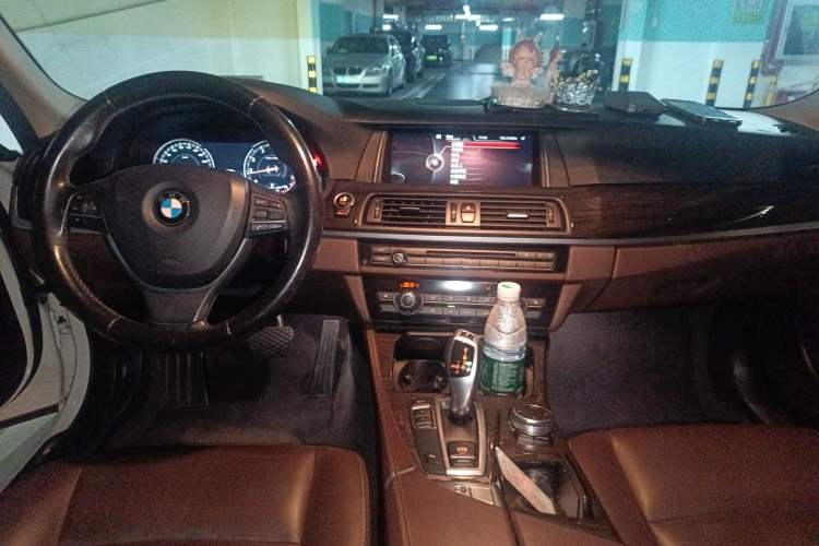 Used BMW 5 Series 2014 525Li Luxury Design Package
