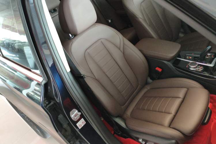 Used BMW iX3 2021 Leading Model

